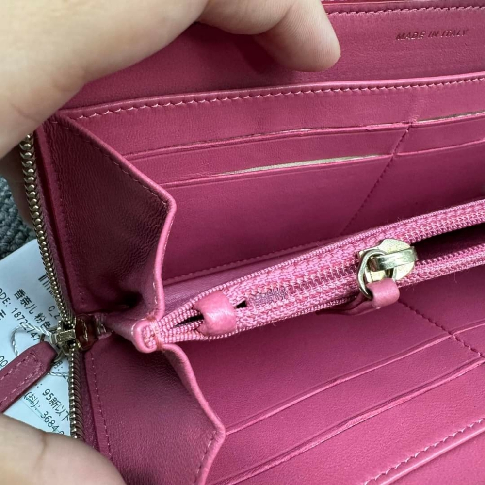 100% Authentic CHANEL Pink Leather Wallet - Picture 9 of 14